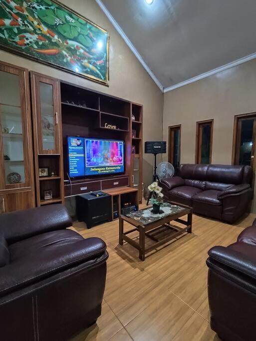 Niki Mawon Homestay Kejayan Luaran gambar